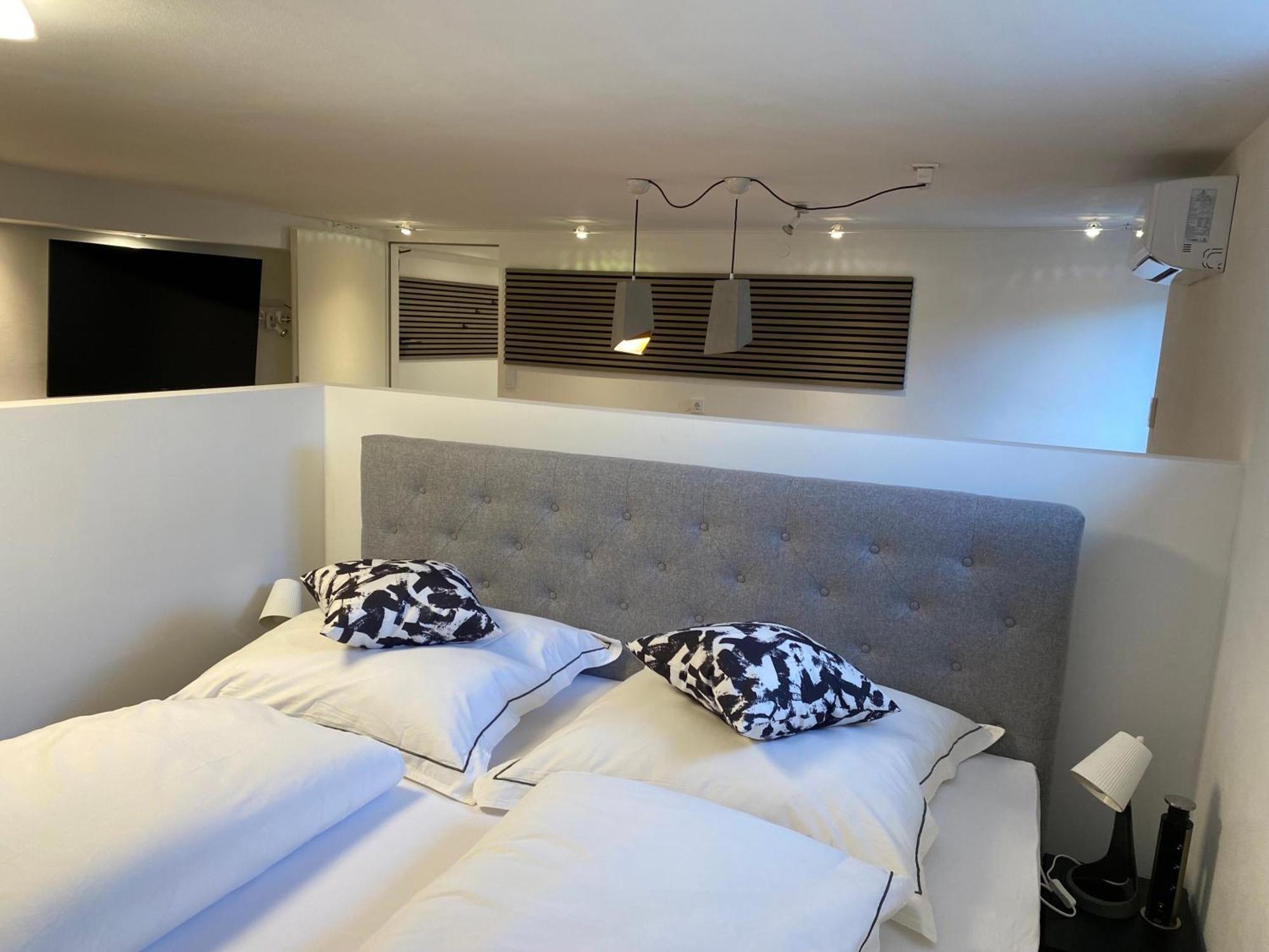 Apartment Schoenauerhof- Urlaub Im Gruenen Aber Doch In Der Stadt